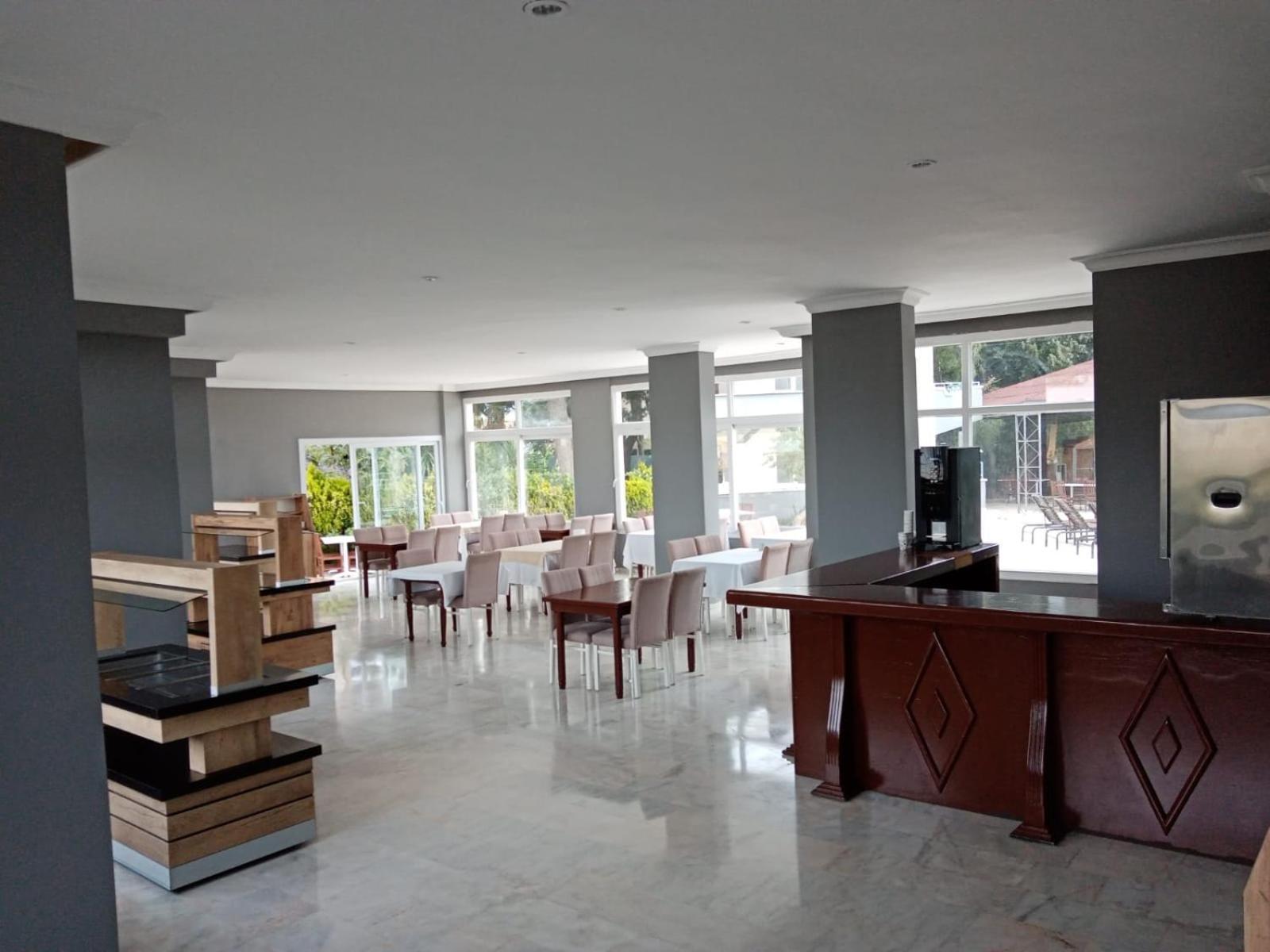 Moonstar Hotel Кушадасъ Екстериор снимка